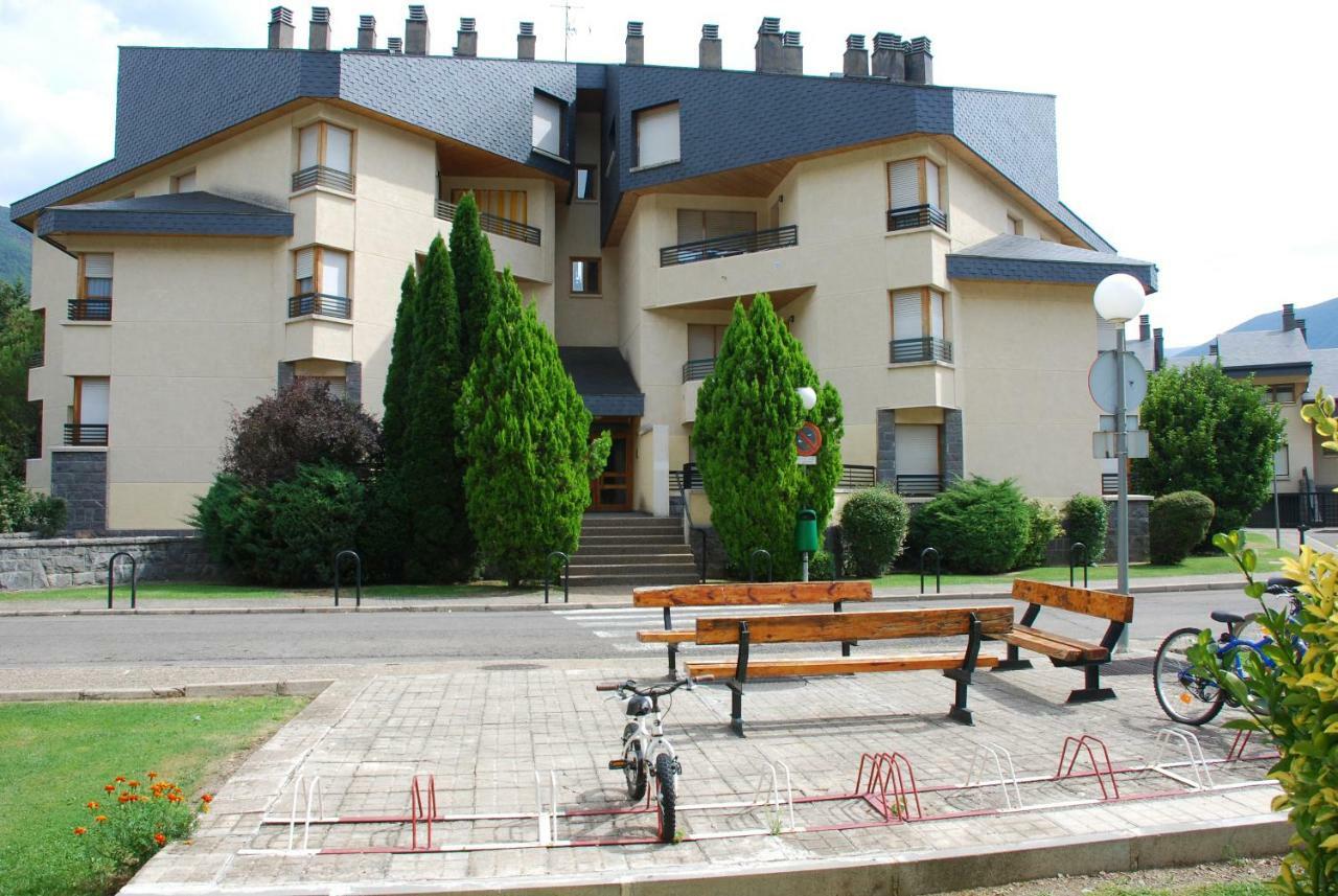 Atico En Biescas Con Piscina, Tenis Y Barbacoa Экстерьер фото
